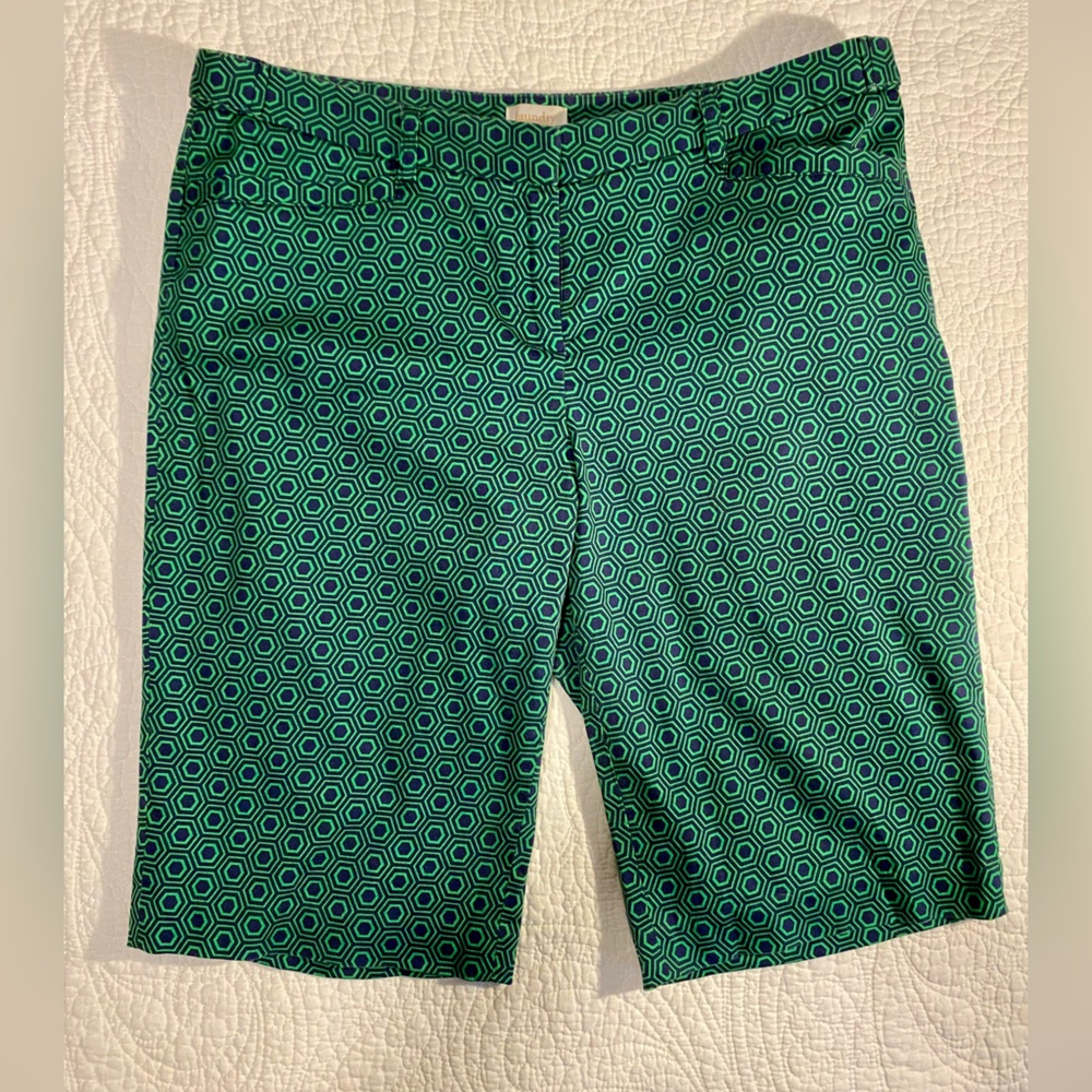 Laundry Shelli Segal navy and emerald green retro print shorts size 6